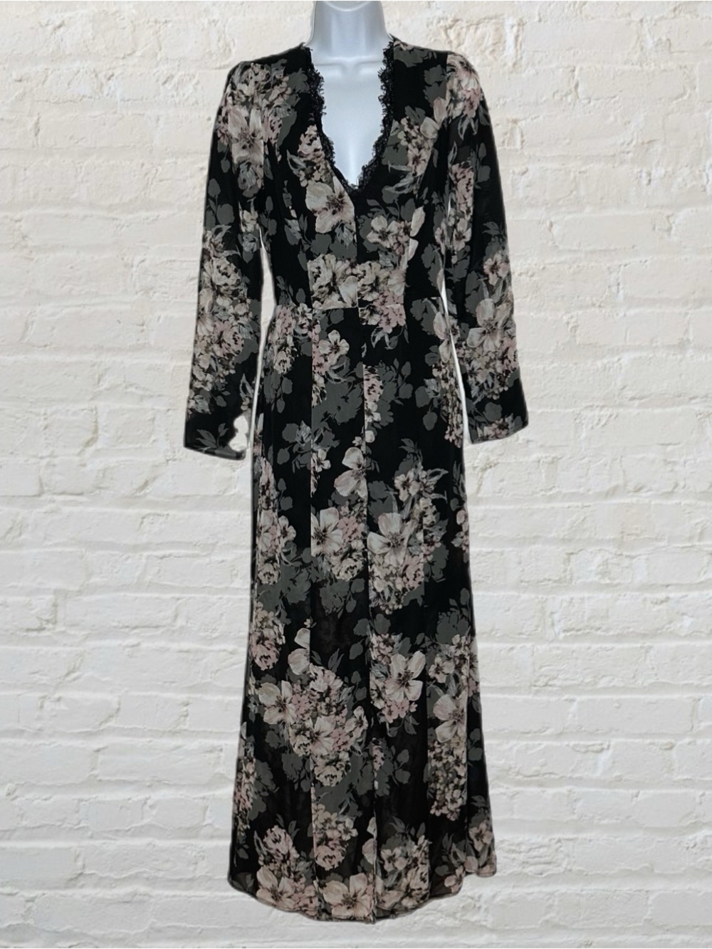 FOREVER 21 Black & Pink Sheer Multi Floral Long Sleeve Open Back Dress in Small